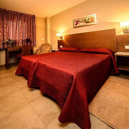 Hotel Ciutat De Carlet Екстериор снимка